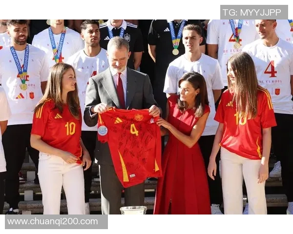 国外足球球星老婆们的豪华生活与幕后故事揭秘