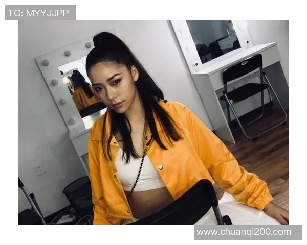 法国十几岁足球天才背后的女友曝光 网友惊叹两人甜蜜互动引关注 法国十几岁足球天才背后的女友曝光 网友惊叹两人甜蜜互动引关注